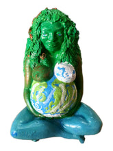 Carregar imagem no visualizador da galeria, Mitologia - Imagem de Deusa: Gaia (Mãe Terra) 17,50 cm