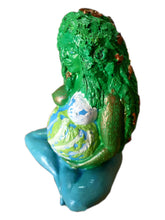 Carregar imagem no visualizador da galeria, Mitologia - Imagem de Deusa: Gaia (Mãe Terra) 17,50 cm