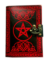 Carregar imagem no visualizador da galeria, Livro das Sombras em Couro, Vermelho e Preto com Pentagrama e Ferragens de Latão