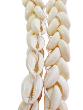 Carregar imagem no visualizador da galeria, Brajá de Buzio Branco Grande
